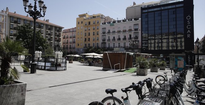 La instalación de una bandera del Orgullo en Chueca provoca críticas dentro del colectivo LGTBI