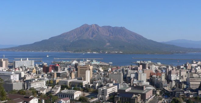 Japón declara la alerta máxima por la erupción del volcán Sakurajima