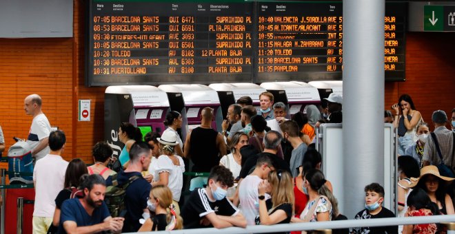 Restablecen la línea de alta velocidad entre Madrid y Barcelona tras horas cortada por un robo de cable