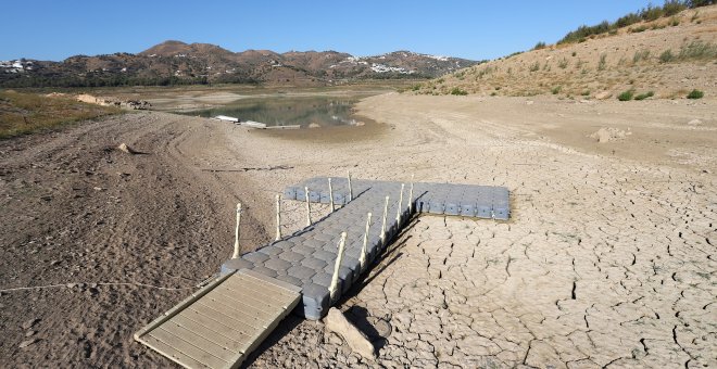 Las imágenes de la desoladora sequía que sacude a los pantanos españoles
