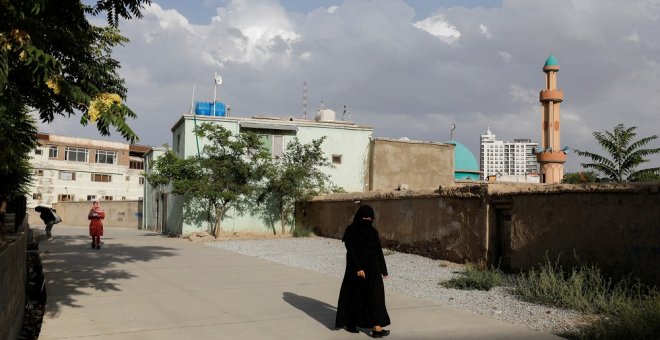 Matan a un conocido religioso talibán defensor de la mujer en un ataque suicida