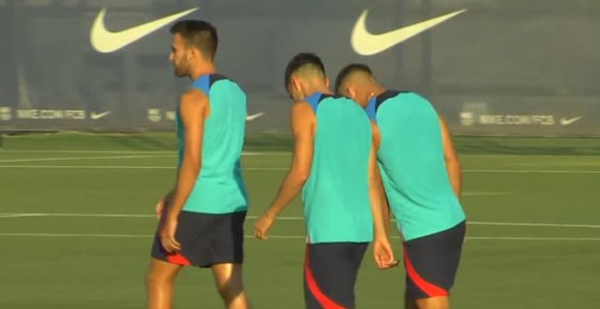 El Barça se entrena con sus fichajes todavía por inscribir