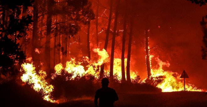 Francia se prepara para la cuarta jornada contra el incendio de Gironda