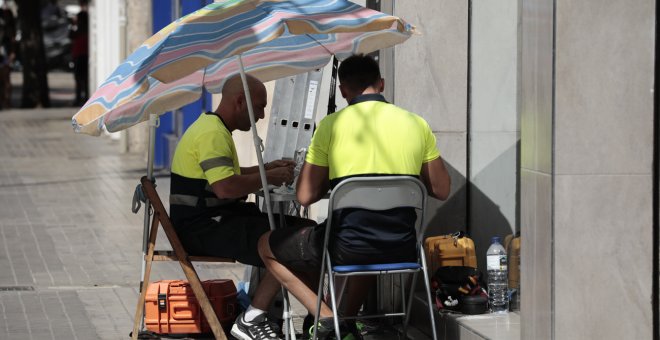 Hasta 13 provincias en alerta este domingo por altas temperaturas en el Mediterráneo y tormentas en el Pirineo catalán