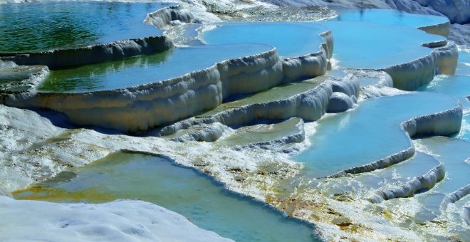 Cómo disfrutar de las piscinas naturales sin poner en riesgo nuestra salud ni la de los ecosistemas