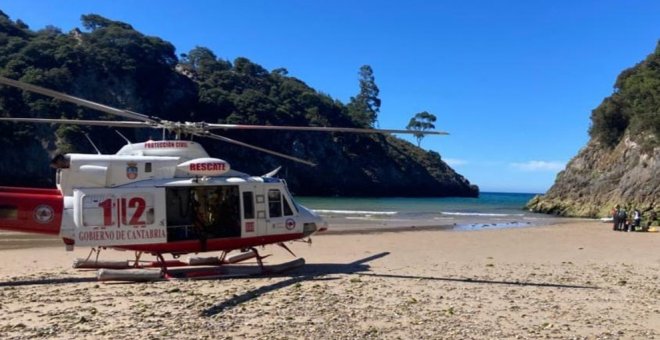 Evacuado un bañista en estado grave de una playa de Pechón