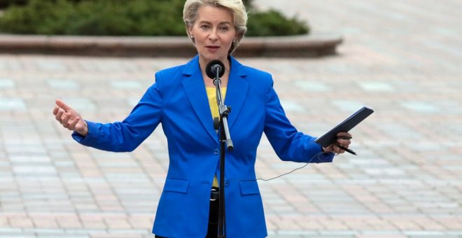 Von der Leyen avisa a la ultraderecha italiana de que hay "instrumentos" si se alejan de la "buena dirección"