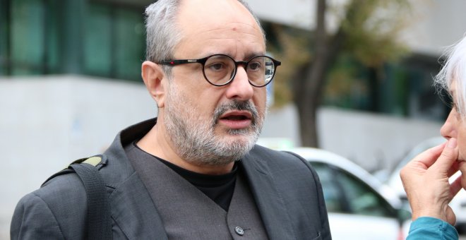 Antonio Baños, condemnat a quatre mesos de presó per negar-se a respondre Vox en el judici del Procés