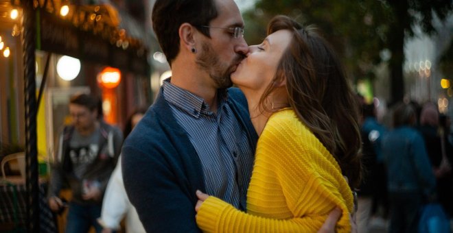 El beso, un truco evolutivo para elegir la mejor pareja