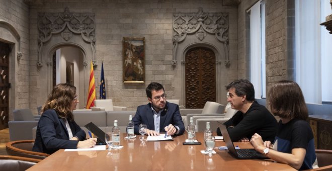 El PSC i els comuns aposten per donar oxigen a Aragonès i aprofundeixen en la fractura independentista