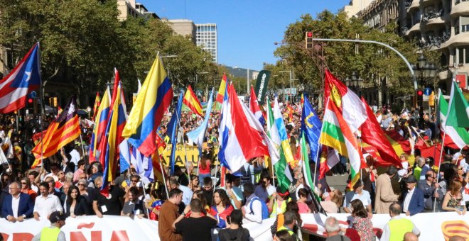 Punxa la manifestació espanyolista del centre de Barcelona, que només aplega 2.200 assistents