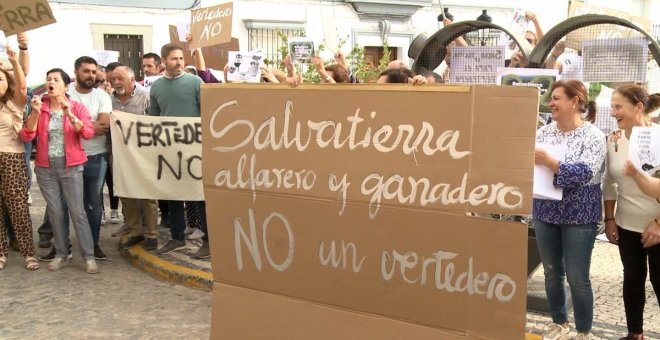 Salvatierra, el pueblo extremeño que lucha contra la construcción del mayor vertedero tóxico de España