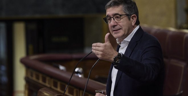 El repaso de Patxi López a Vox en el Congreso tapando los bulos sobre el franquismo que defiende la ultraderecha