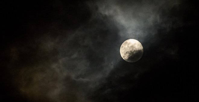 El hilo viral sobre las fatales consecuencias de la desaparición de la Luna: "Sin ella, simplemente no existiríamos"