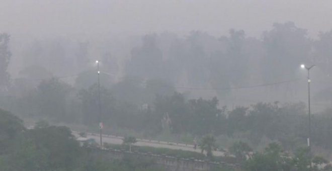 Nueva Delhi amanece por tercer día consecutivo envuelta en una densa capa de polución