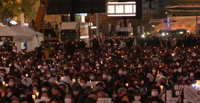 Emotiva vigilia en el corazón de Seúl en recuerdo de las víctimas de la estampida de Halloween