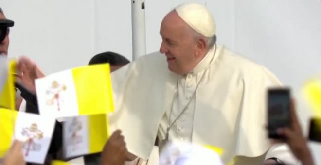El papa pide en Bahréin acabar con la lógica del "ojo por ojo y diente por diente"