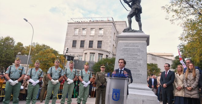 Almeida reivindica al general golpista Millán-Astray en la inauguración de una estatua que homenajea a la Legión