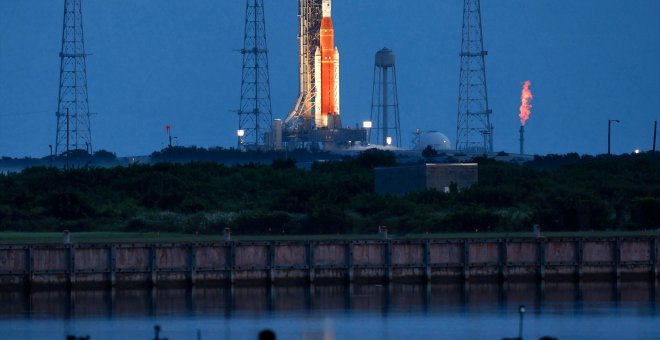 Artemis I despega con el megacohete lunar y la nave Orion de la NASA