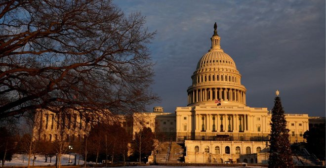El Congreso y el Senado aprueban una prórroga de 45 días y evitan el cierre del Gobierno de EEUU