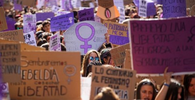 El primer 25N en que la ley reconoce como víctimas de violencia de género a las agredidas fuera de la pareja