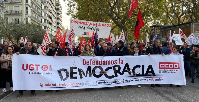 Castilla y León dice "basta" a las políticas extremistas y destructivas de Vox en una multitudinaria protesta en Valladolid