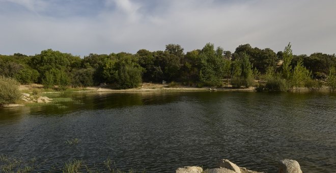 Los vecinos de Valdemorillo se rebelan contra un proyecto de 5G por posibles daños ambientales en la Sierra de Madrid