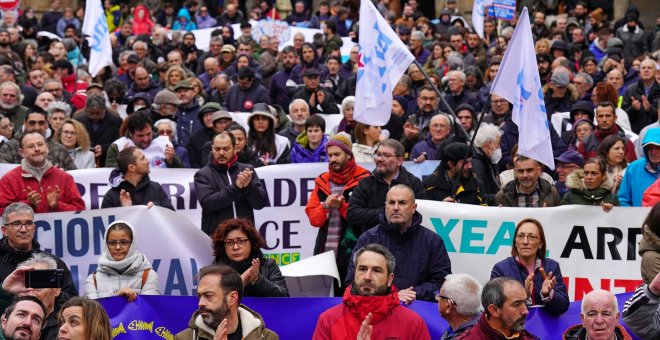 Miles de personas se manifiestan convocados por el BNG para pedir "una salida justa y gallega a la crisis de precios"