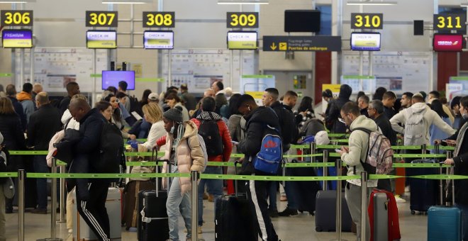 Los paros navideños de las aerolíneas provocan retrasos y cancelaciones en vuelos nacionales e internacionales