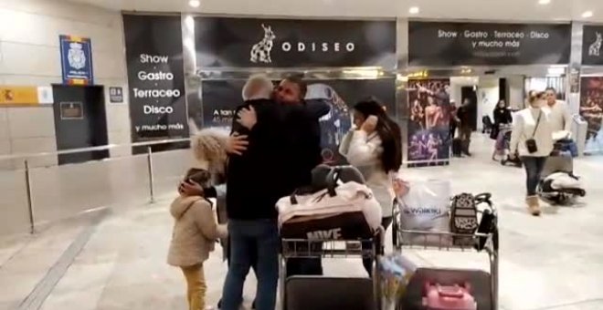 Vitaly regresa a Alicante desde la guerra de Ucrania para ver a su familia