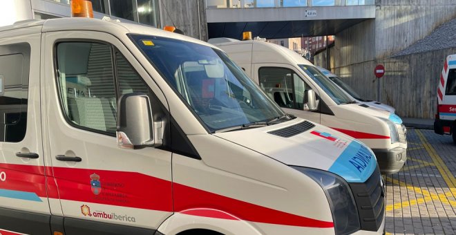 El nuevo contrato de transporte sanitario reduce las ambulancias y no aumenta la plantilla