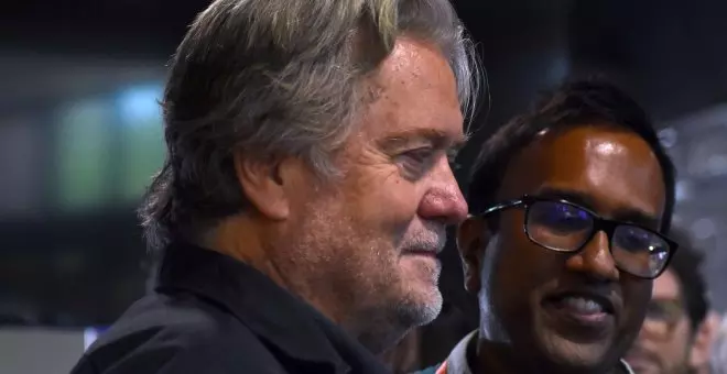 Steve Bannon alentó el asalto en Brasil en un acto en el que participaron Trump, Abascal y el hijo de Bolsonaro