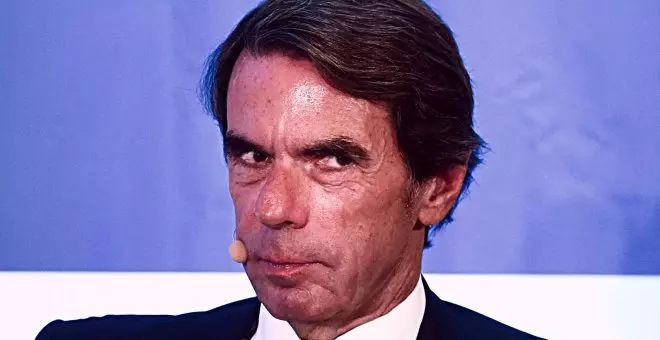 Aznar dice que no va a pedir perdón por apoyar la invasión de Irak y las redes le retratan: "¿Por qué la maldad está triunfando en el mundo?"