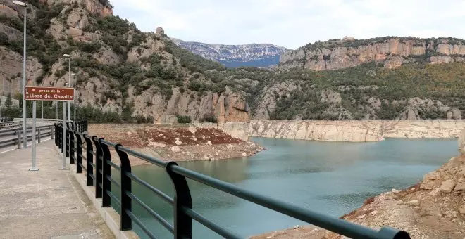 Els embassaments de les conques internes acumulen la meitat d'aigua que fa un any