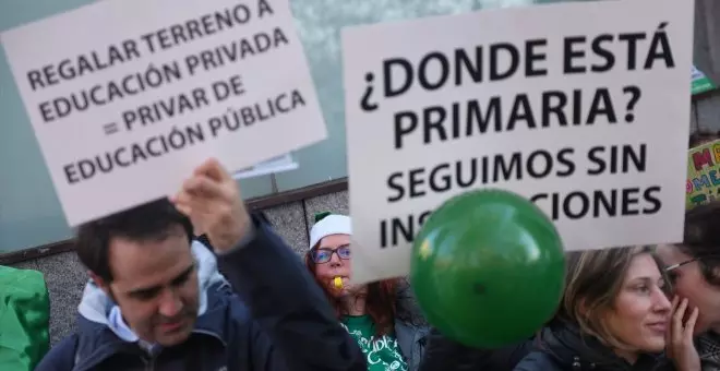 "No al negocio con la Educación": colectivos sociales protestan contra el nuevo apoyo de Ayuso a la concertada