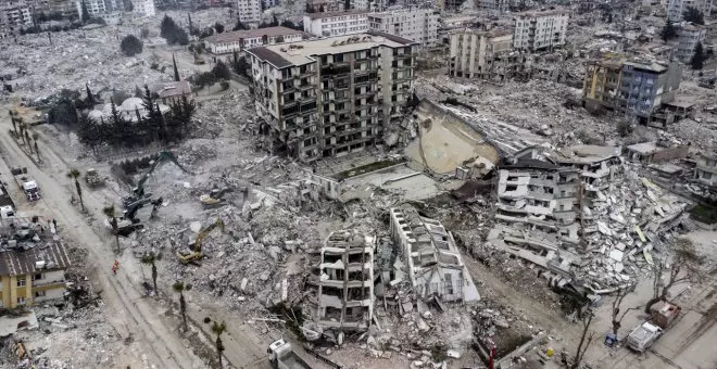 Unas 865.000 personas viven en tiendas de campaña tras los terremotos en Turquía