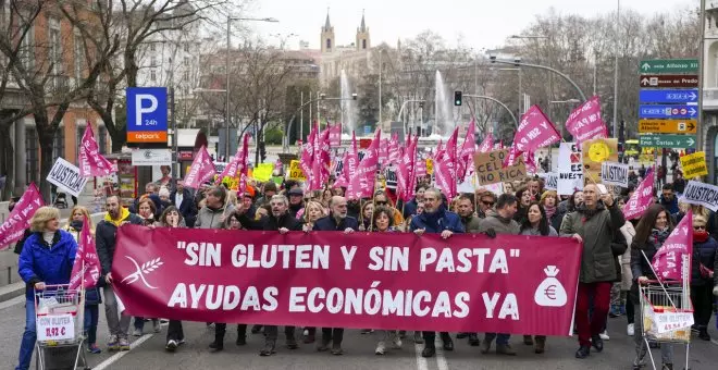Las personas celíacas se concentran en Madrid para pedir ayudas por los altos precios de los productos sin gluten