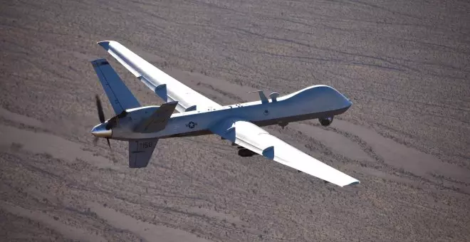 Soldados ucranianos derriban un dron civil chino modificado para portar bombas