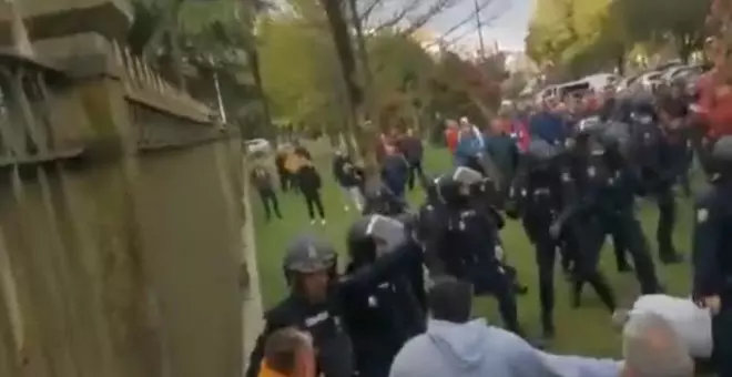 Duros enfrentamientos entre policía y mejilloneros en Santiago