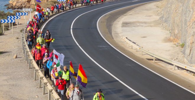 Andar para hacer historia: La Retirada catalana y La Desbandá malagueña, hermanadas por la memoria democrática