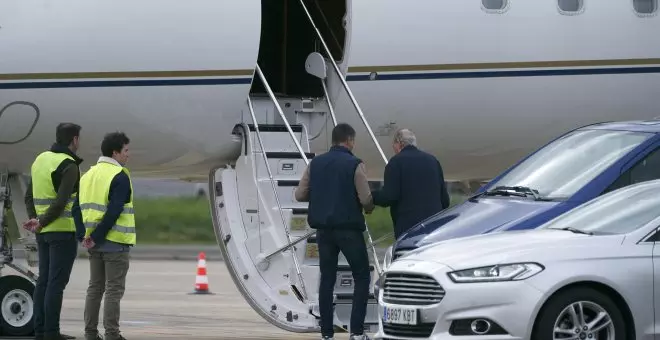 Juan Carlos I se marcha de Vitoria tras pasar dos noches en un centro sanitario privado