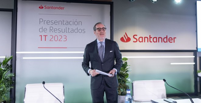 Condenan al Banco Santander por espiar la cuenta corriente de una trabajadora para despedirla sin indemnización