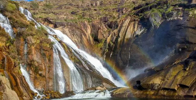 Este es el único río de España que desemboca en una cascada