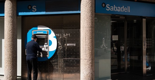 El Govern portarà caixers automàtics als 503 pobles que no en tenen