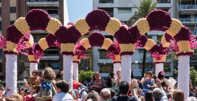 La batalla de las flores: todo lo que necesitas saber sobre la fiesta que llena de color la primavera en Córdoba