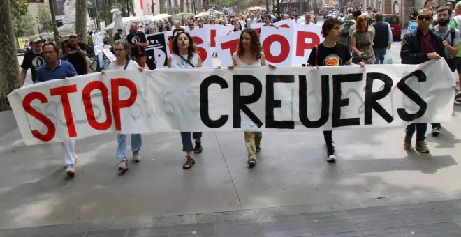 Stop Creuers exigeix la "reducció radical" del turisme creuerístic en una protesta a Barcelona