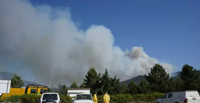 El incendio en Pinofranqueado, en situación "crítica" tras alcanzar la Sierra de Gata