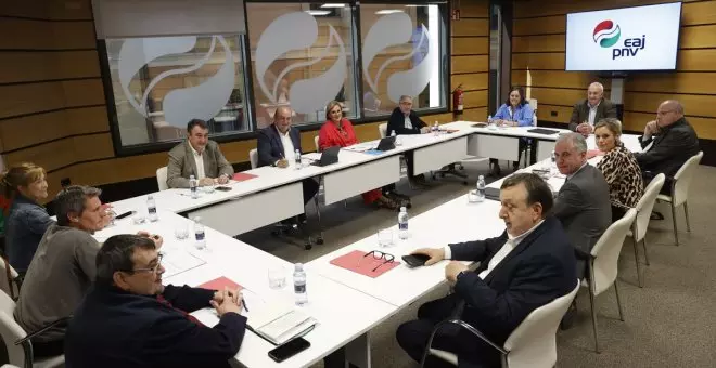 PNV y PSE reeditan el pacto que les permitirá gobernar en ayuntamientos y diputaciones