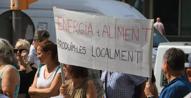 Prop de 200 persones es mobilitzen a Lleida i Tarragona per una transició energètica sostenible