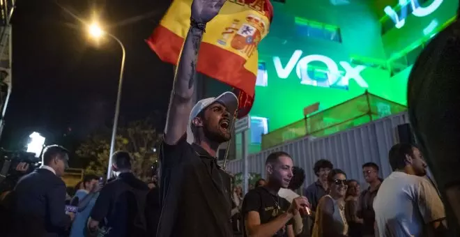 Otras miradas - Lágrimas fachas para arreglar España